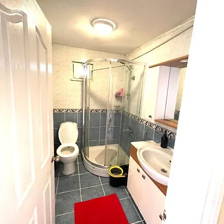Apartment Teras For Couple Istanbul